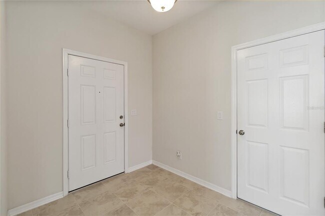 Photo - 1651 Chatsworth Cir