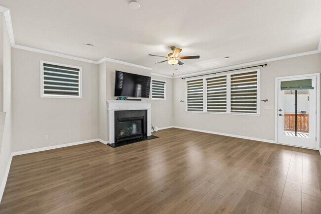 Photo - 405 Founders Walk