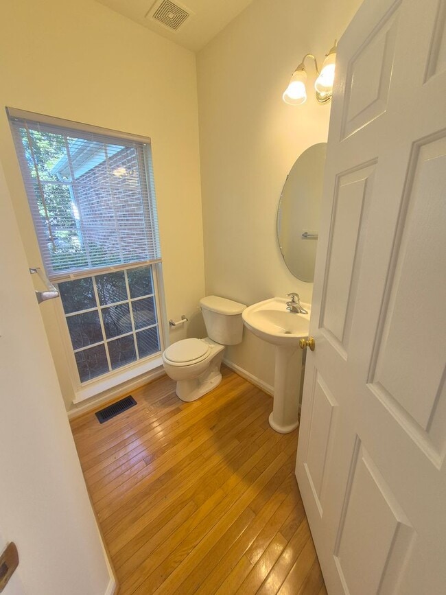 Photo - 5207 Linden Dr