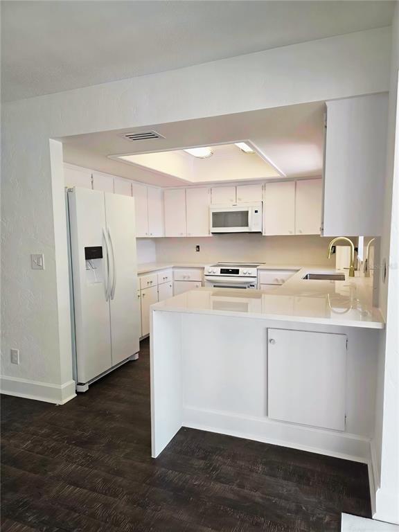 Photo - 5210 Dr M.L.K. Jr St N