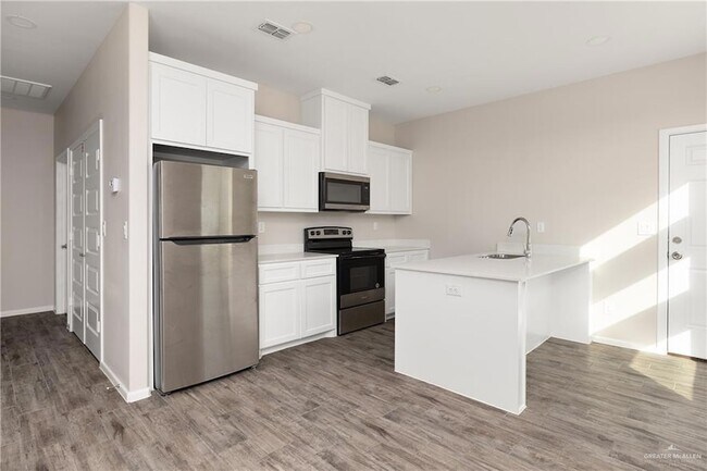 3404 Ventura Ave Unit 1