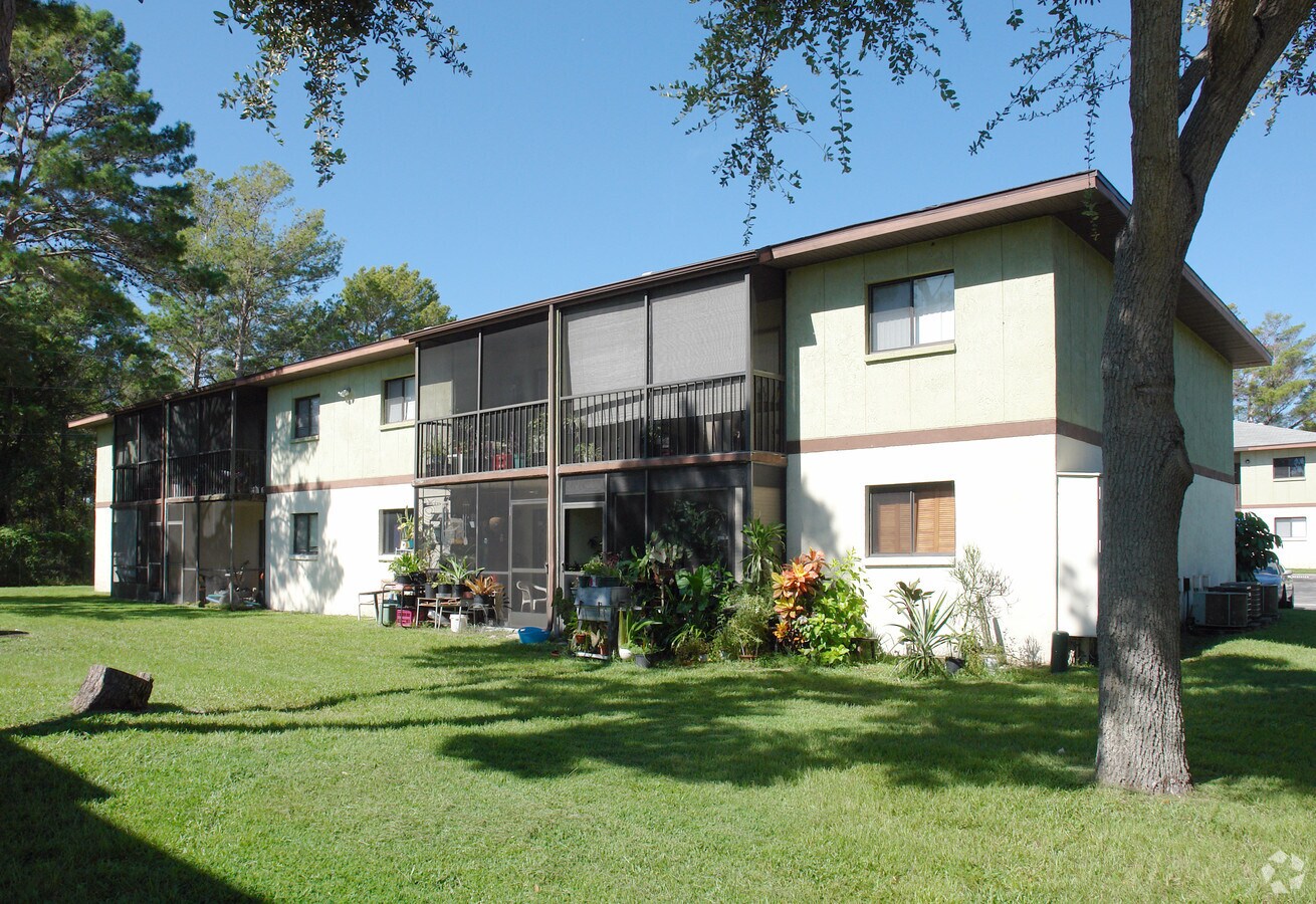 Photo - College Pines