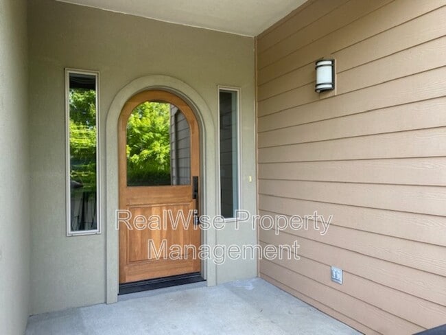 Photo - 528 W Nevada St