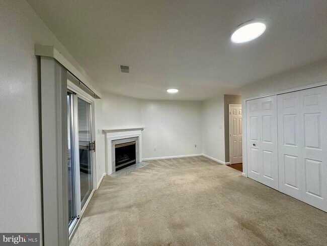 Photo - 9237 Lorton Valley Rd