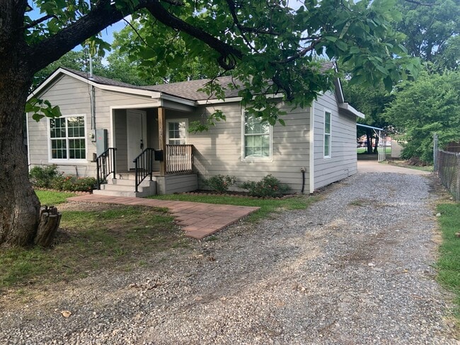 Photo - 1415 N Luckett St