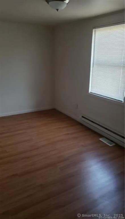 Photo - 1469 Thomaston Ave