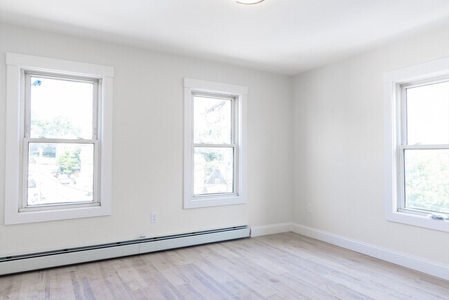 Photo - 71 Friend St Unit 3rd