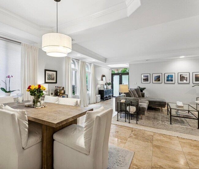 Building Photo - 3168 Ohio St