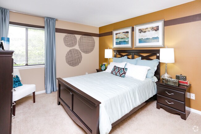 2 BR, 2 BA - Redwood - 1100 SF