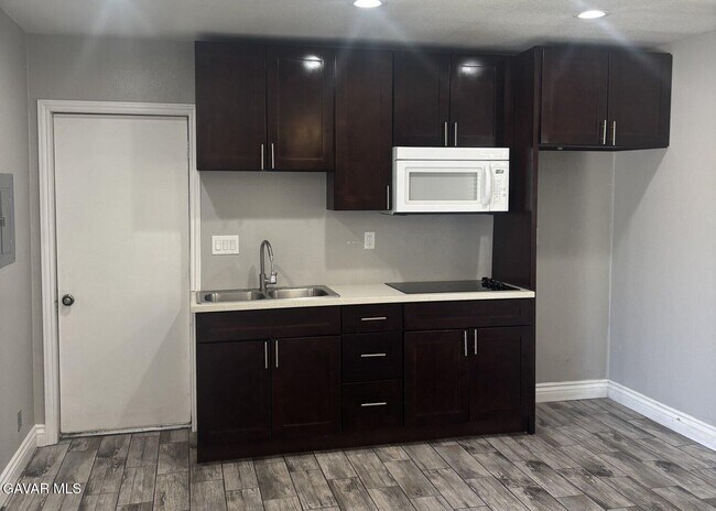 Photo - 1058 W Ave K