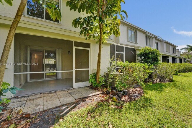 Photo - 43 Simonton Cir