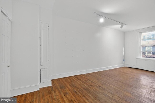 Building Photo - 258 S 9th St Unit 2F