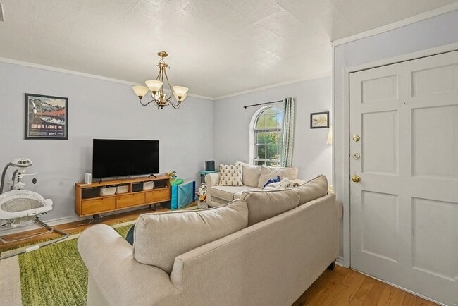 5304 Westhaven Dr
