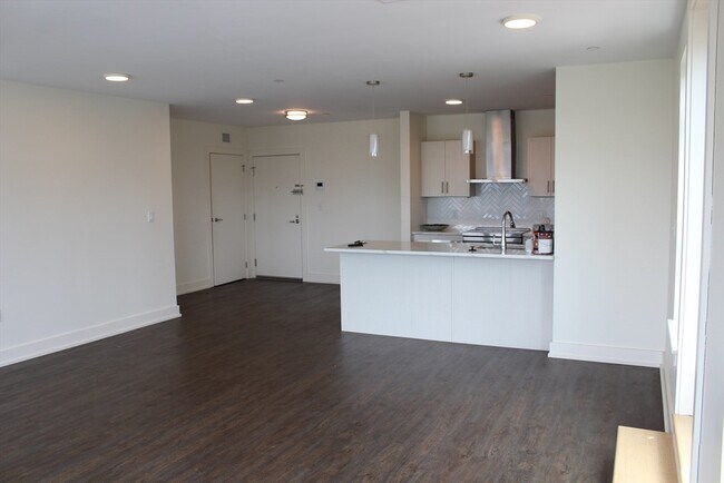 Photo - 20 Penniman Rd