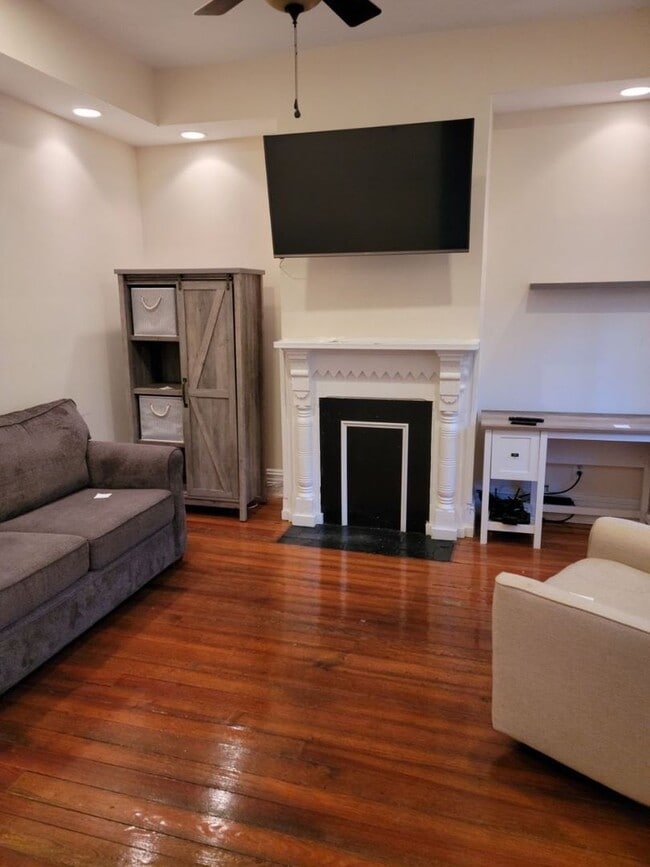 Photo - 3412 E Marshall St