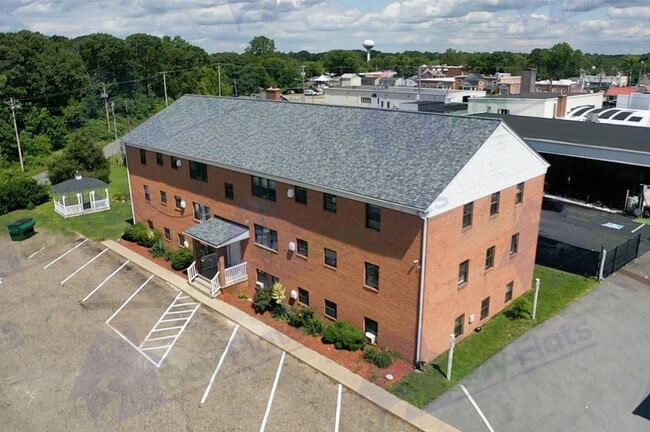Seymour Apartments - Seymour Apartments