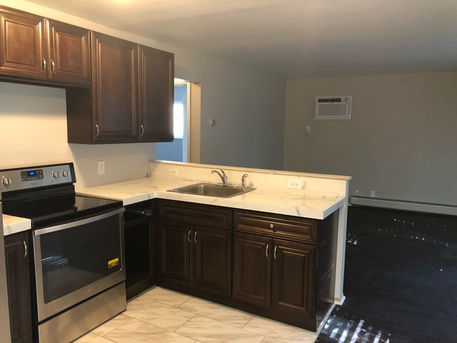 Photo - 2508 Inglis St Unit 1