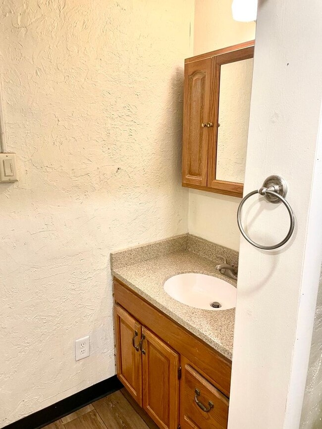 Photo - 547 W Main St Unit 549 W Main St