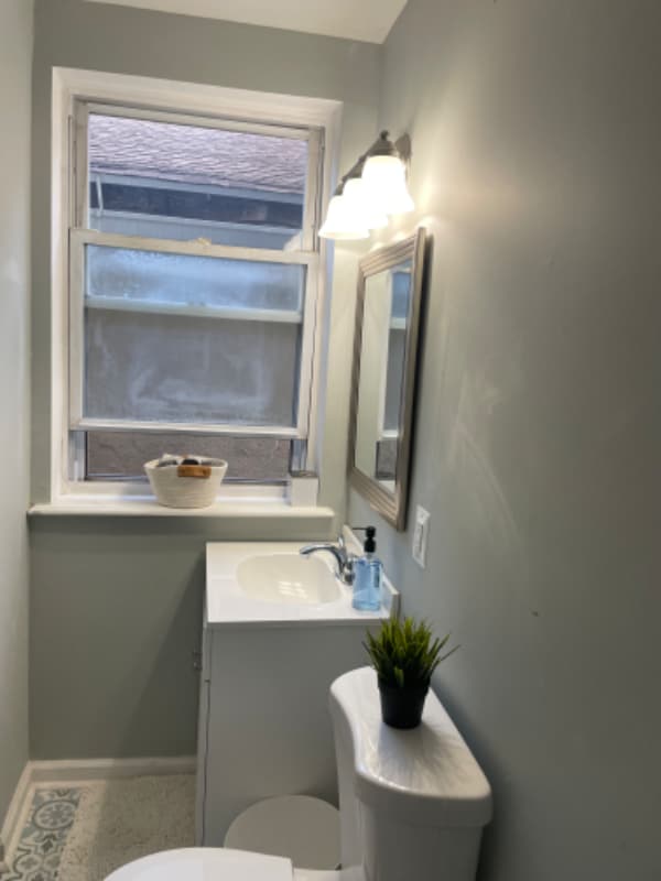 Photo - 1037 W Baltimore St Unidad Studio- Apt D