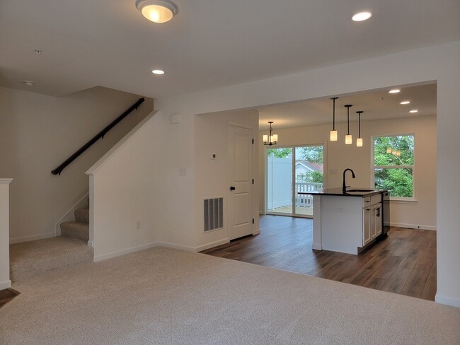 4 Kuechler Ct