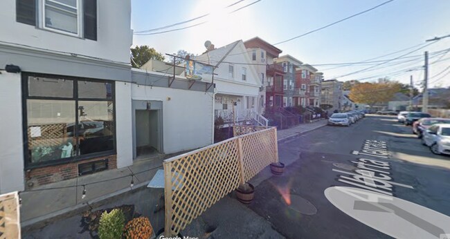 Photo - 14 Alberta Ter