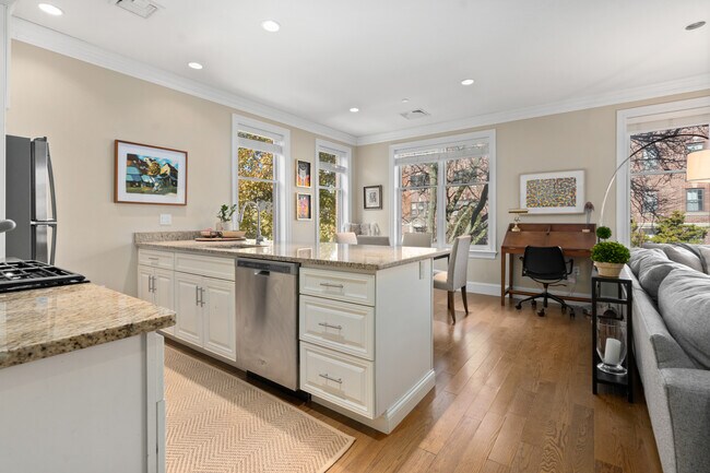 Photo - 25 Englewood Ave Unit 20 Englewood Ave., #106