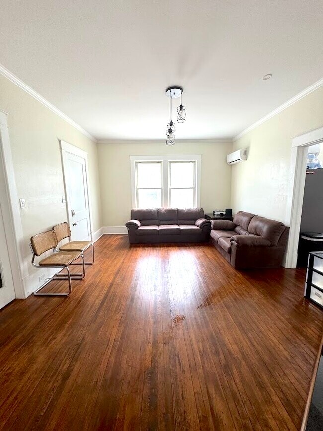 Photo - 1233 E Center St