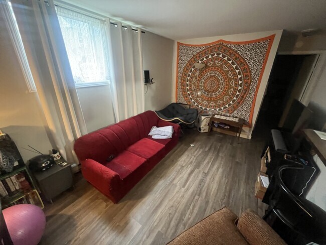 Photo - 335 Division St Unit 3