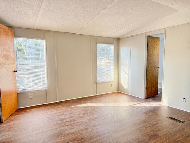 Photo - 205 W Conyers Ave