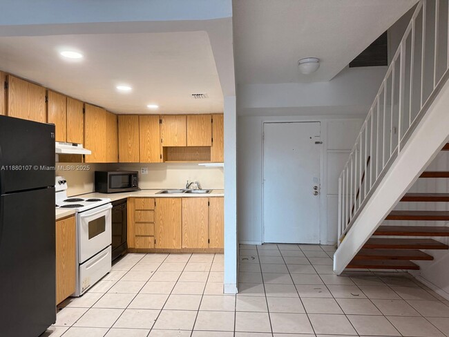 Building Photo - 9357 Fontainebleau Blvd Unit D414 Rental