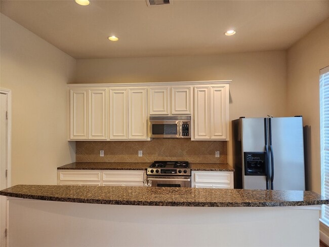 Building Photo - 4100 Blossom St