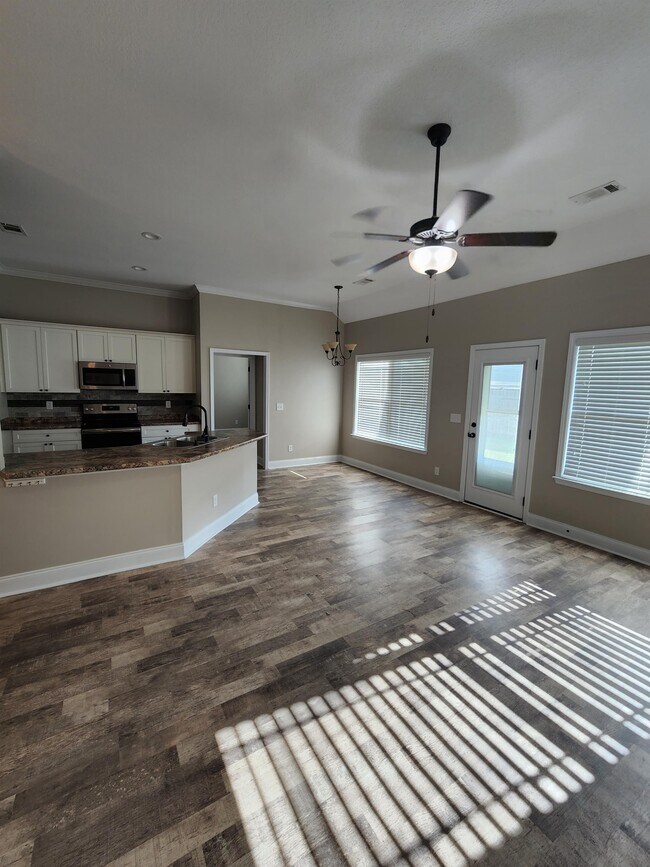 Photo - 107 Gloucester Rd