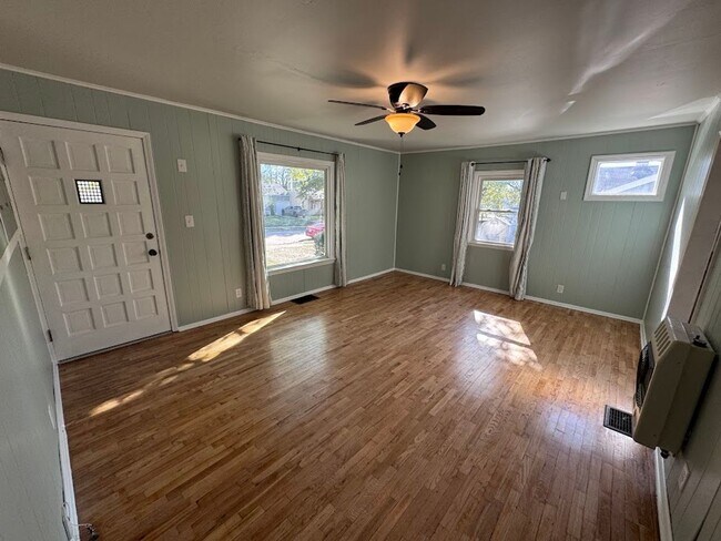 Photo - Great Location! 2-Bed, 1-Bath Home with La...