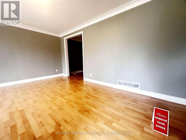 Photo - 1765 Appleview Rd