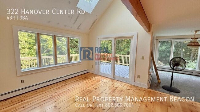 Photo - 322 Hanover Center Rd