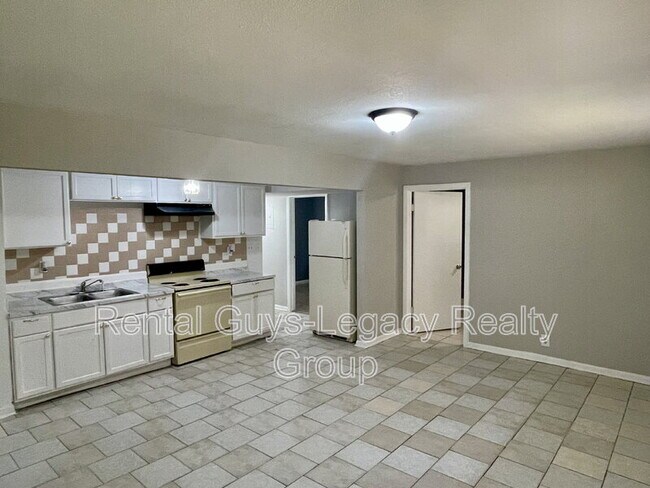 Photo - 1738 Wright Ave Unit #1