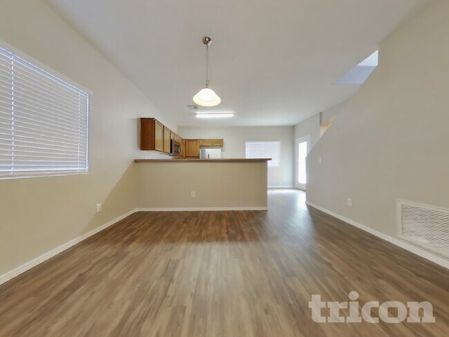 Photo - 7211 S 8th Pl