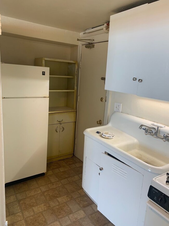 Photo - Fabulous Frankford Studio, Available Now!