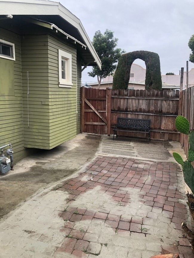 Photo - 1382-1382 Gaviota Ave Unit 1382