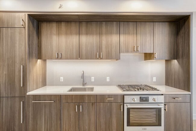 Photo - Newly Remodeled 1Bed/1 Bath Downtown Condo with Rooftop Deck & Luxury Amenities! Unidad 502