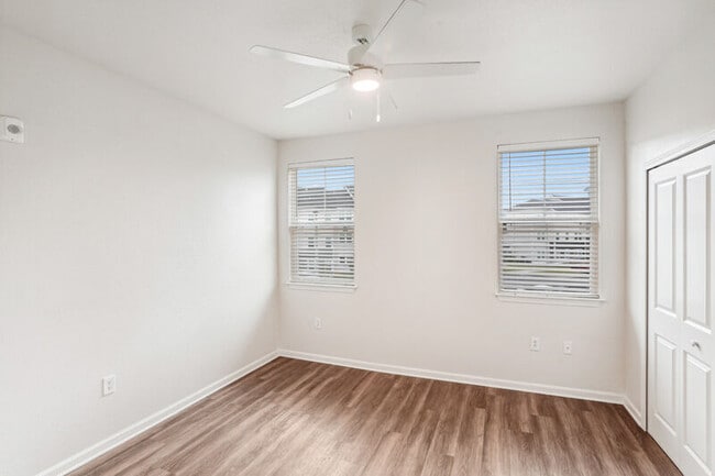 Photo - Ekos Magnolia Oaks