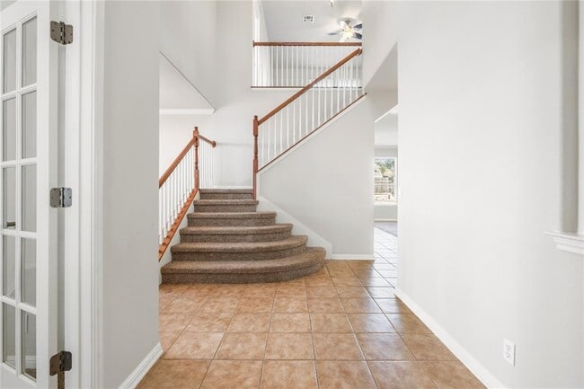 Photo - 3807 Links Ln