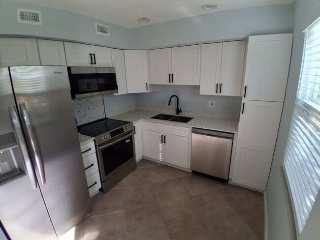 Photo - 1106 Hernando St