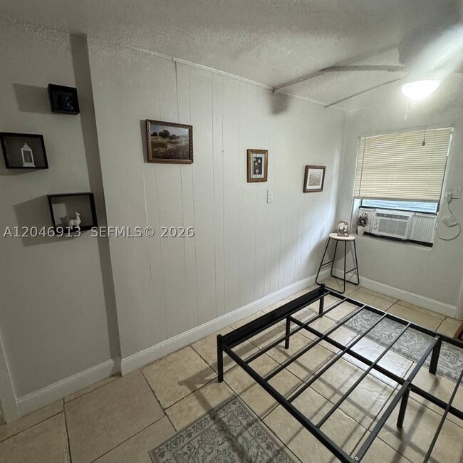 1212 NW 11th St