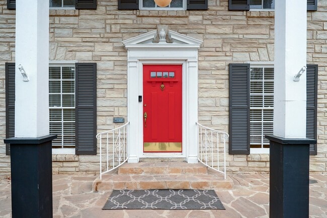Photo - 827 Le Green St