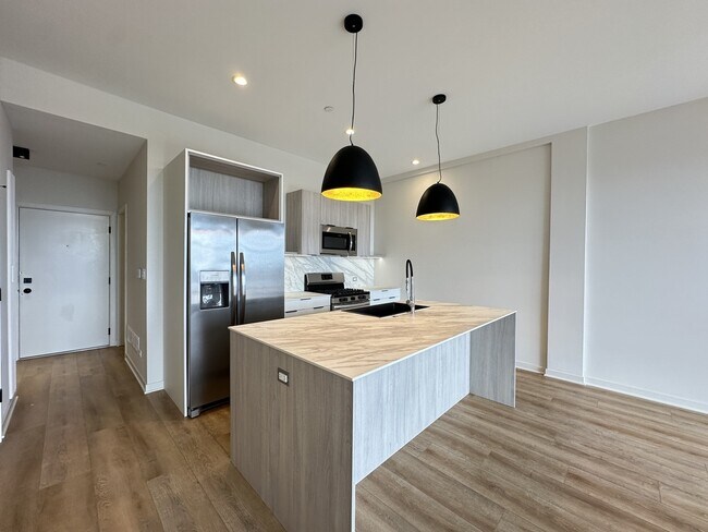 Photo - 3207 N Narragansett Ave Unit M09H