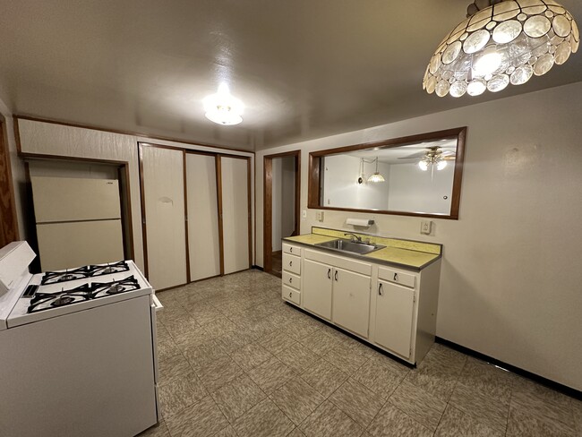 Photo - 428 4th Ave Unidad 2nd Floor