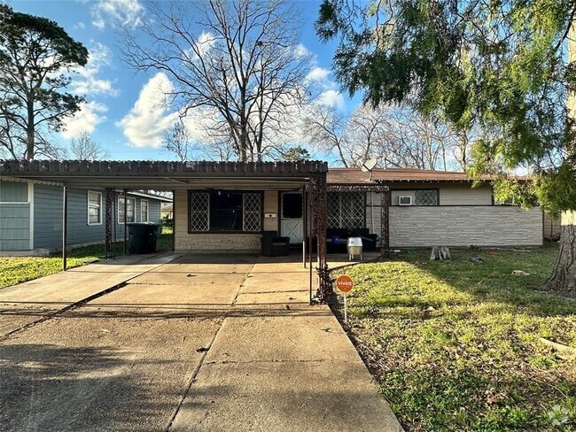 Building Photo - 7413 Sterlingshire St Rental