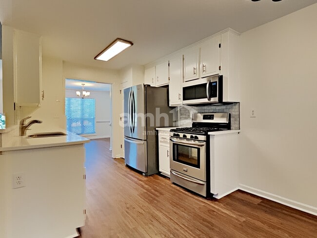 Photo - 80 Lloyd Dr