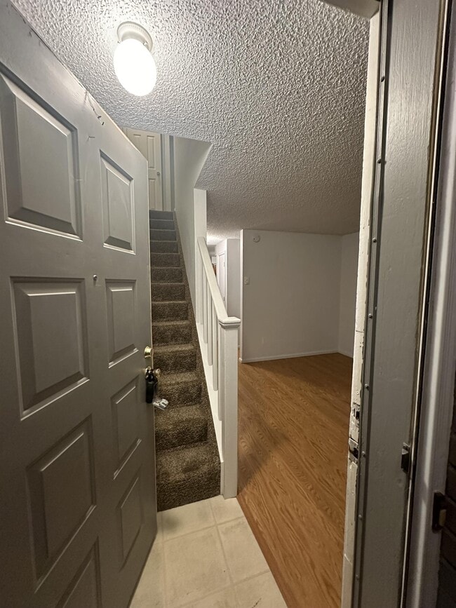 Photo - 4887 Basswood Dr